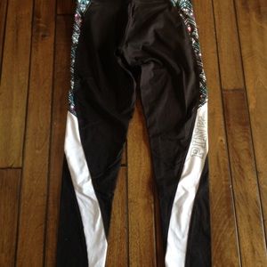 Pink ultimate blk legging ankle length sz. medium